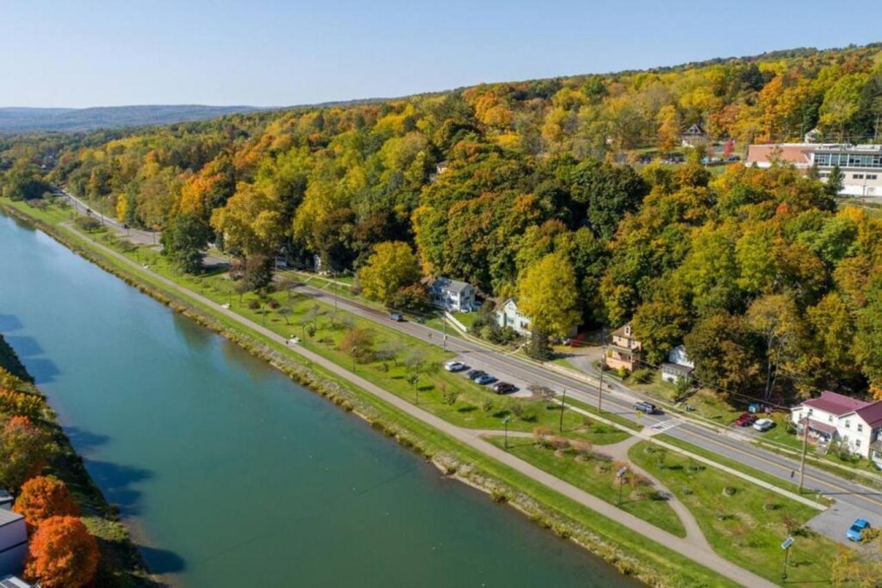 River Front Home In The Heart Of Ithaca Eksteriør billede